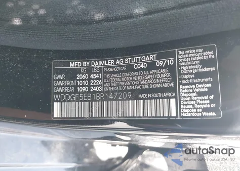 2011 Mercedes-Benz C 300 Luxury/Sport z USA, uszkodzony, nr VIN WDDGF5EB1BR147209